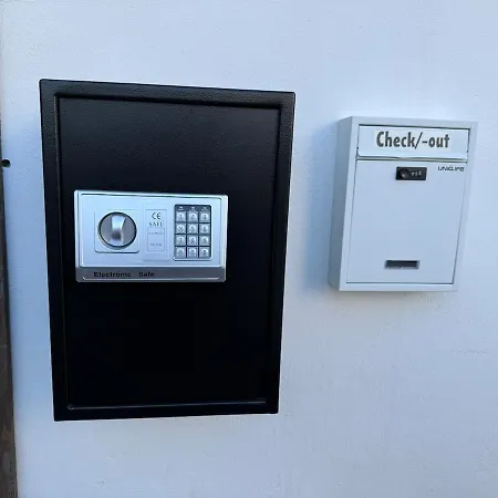 Mit 3 Schlafzimmern, 2 Badezimmern Und Kueche Wendeburg