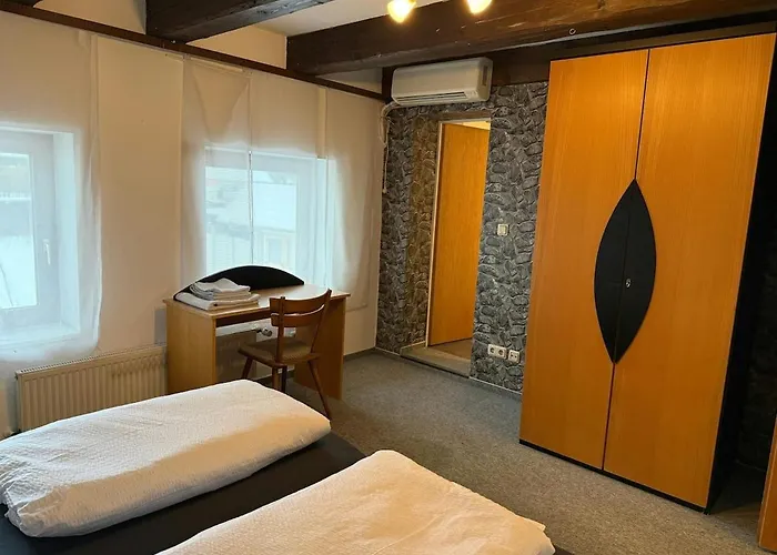 Mit 3 Schlafzimmern, 2 Badezimmern Und Kueche Apartament Wendeburg