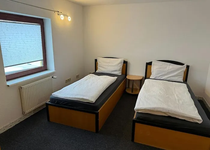 Mit 3 Schlafzimmern, 2 Badezimmern Und Kueche Apartament Wendeburg
