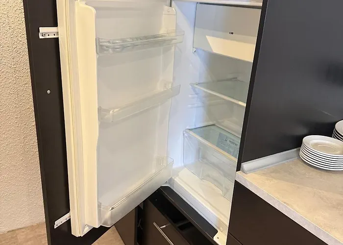 Apartament Mit 3 Schlafzimmern, 2 Badezimmern Und Kueche *